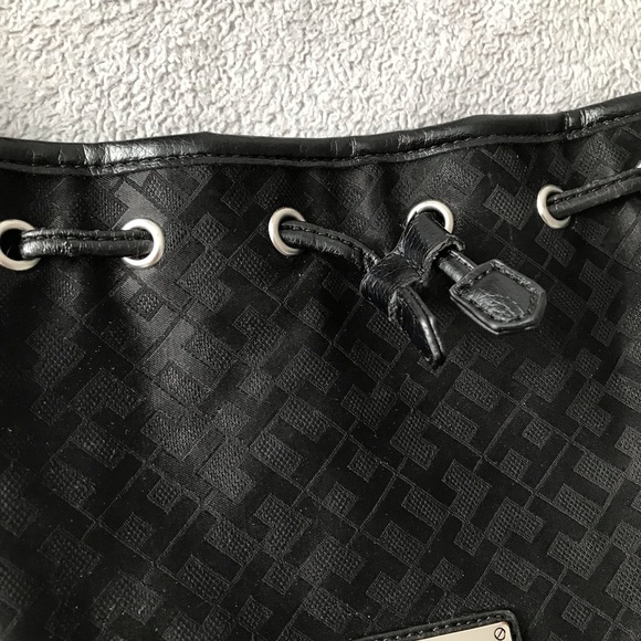 TOMMY HILFIGER Cross-Body Black Bag - Picture 3 of 6